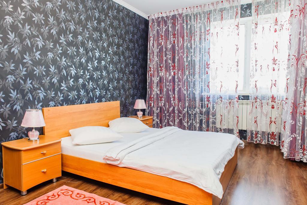 Apartment Lazurniy Astana Exterior photo